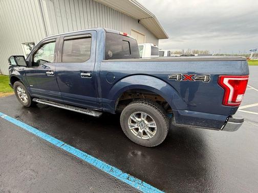 Blue 2017 Ford F-150 XLT