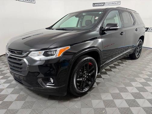 Mosaic Black Metallic 2020 Chevrolet Traverse Premier