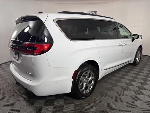 2023 Chrysler Pacifica Limited