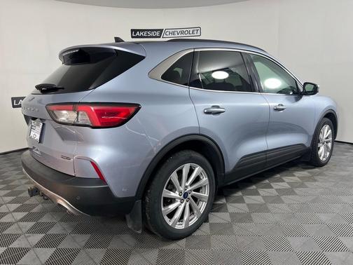 2022 Ford Escape Titanium Hybrid