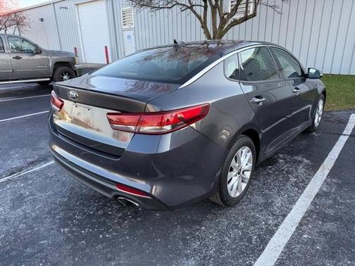 2018 Kia Optima S