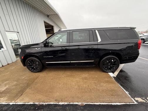 2022 GMC Yukon XL SLT