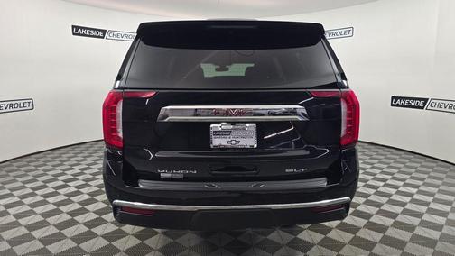 2022 GMC Yukon XL SLT