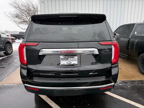 2022 GMC Yukon XL SLT