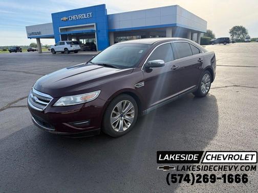 Bordeaux Reserve Red Metallic 2011 Ford Taurus Limited