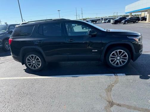2017 GMC Acadia SLT-1