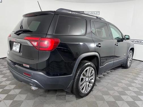 2017 GMC Acadia SLT-1