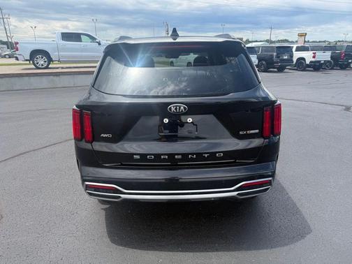 Black 2021 Kia Sorento SX