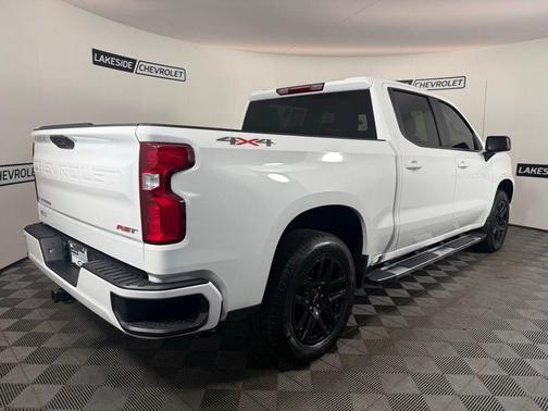 Summit White 2025 Chevrolet Silverado 1500 RST