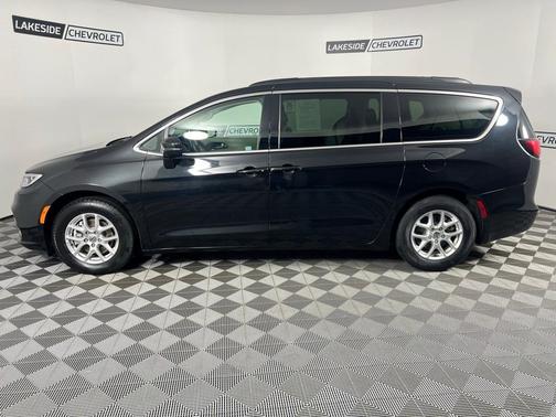 2022 Chrysler Pacifica Touring-L