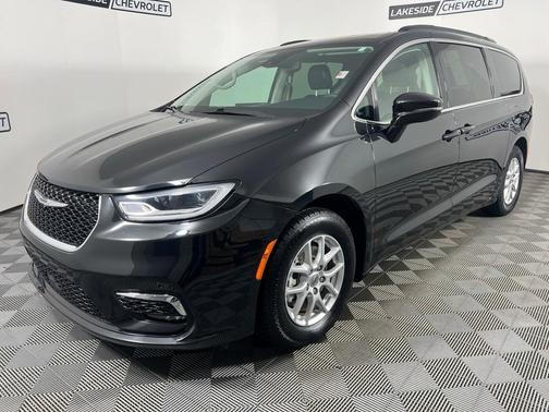 2022 Chrysler Pacifica Touring-L