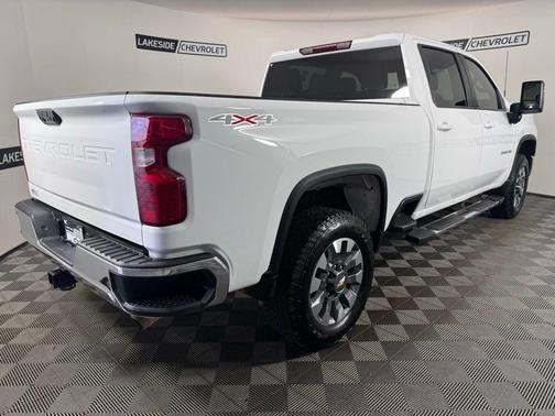 Summit White 2024 Chevrolet Silverado 2500 LT