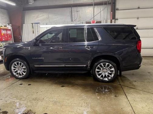 2025 GMC Yukon Elevation