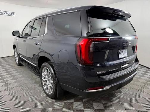 2025 GMC Yukon Elevation