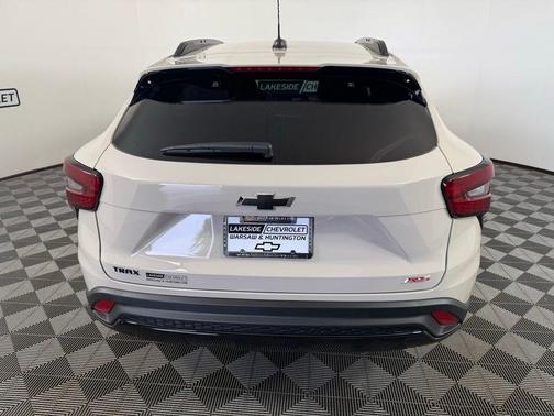 White Sand 2026 Chevrolet Trax 2RS