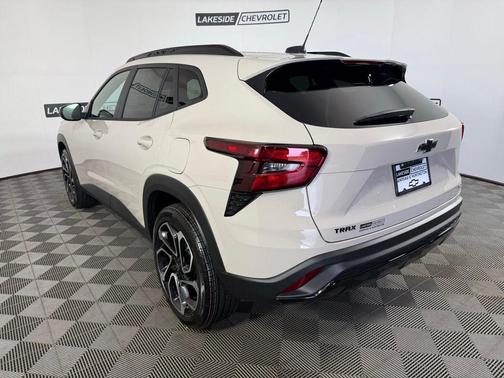 White Sand 2026 Chevrolet Trax 2RS