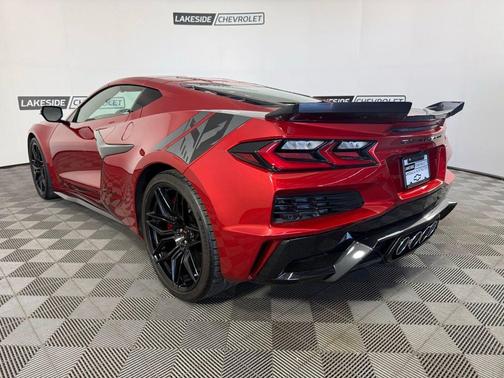 Red Mist Metallic Tintcoat 2023 Chevrolet Corvette Z06
