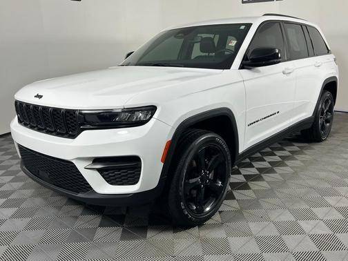 2023 Jeep Grand Cherokee Altitude