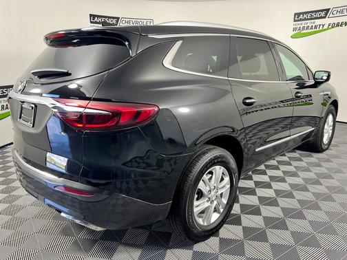Photo 5 of 43 of 2021 Buick Enclave Essence