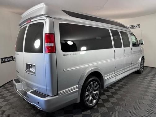 2025 Chevrolet Express 3500 Work Van