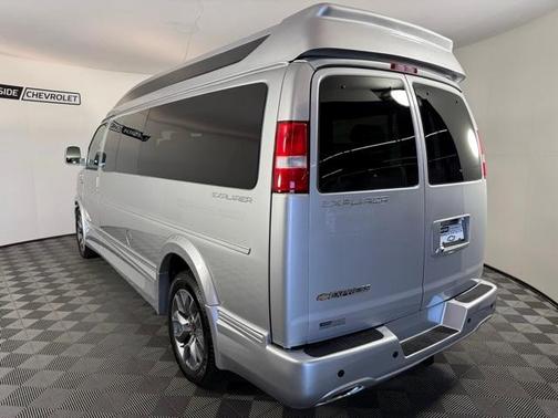 2025 Chevrolet Express 3500 Work Van