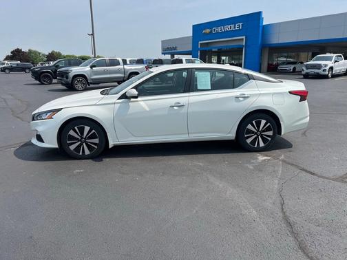 2022 Nissan Altima 2.5 SV