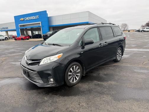 2020 Toyota Sienna XLE Premium