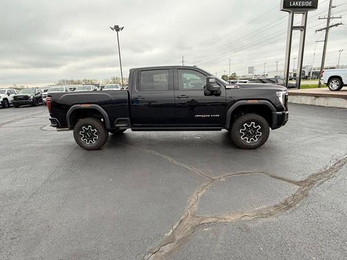 Onyx Black 2024 GMC Sierra 2500 AT4X