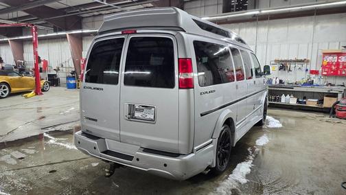 2021 Chevrolet Express 2500 LS