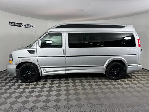 2021 Chevrolet Express 2500 LS