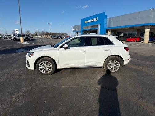 2025 Audi Q3 45 S line Premium