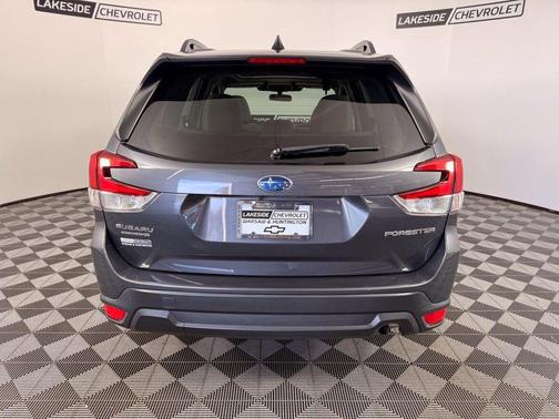 Magnetite Gray Metallic 2024 Subaru Forester Premium