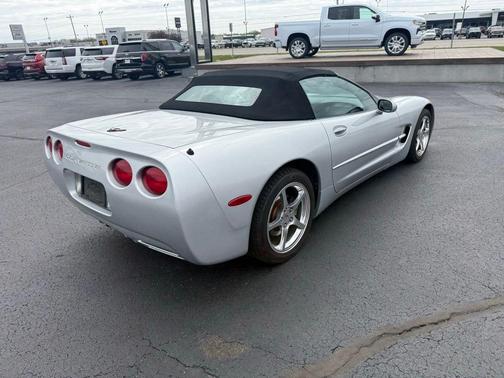 Galaxy Silver Metallic 2002 Chevrolet Corvette Base