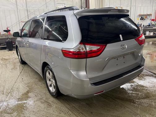 2015 Toyota Sienna L