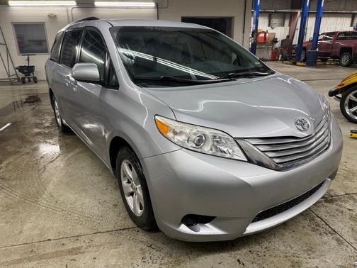 2015 Toyota Sienna L