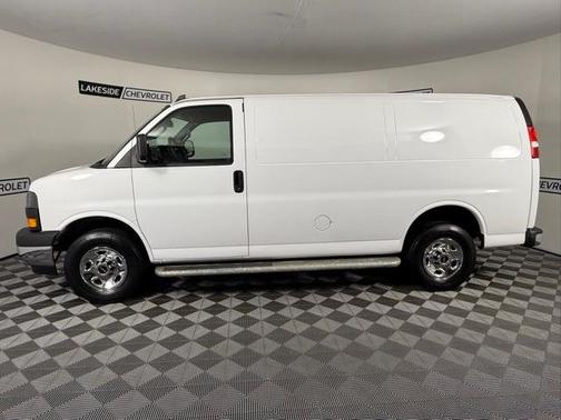 2023 GMC Savana 2500 Work Van
