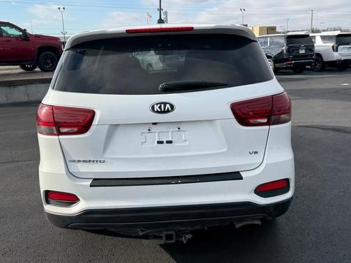 2020 Kia Sorento LX