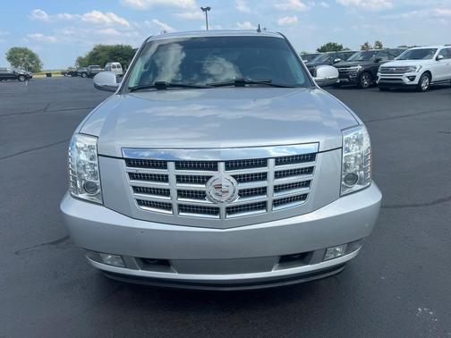 2011 Cadillac Escalade ESV Luxury