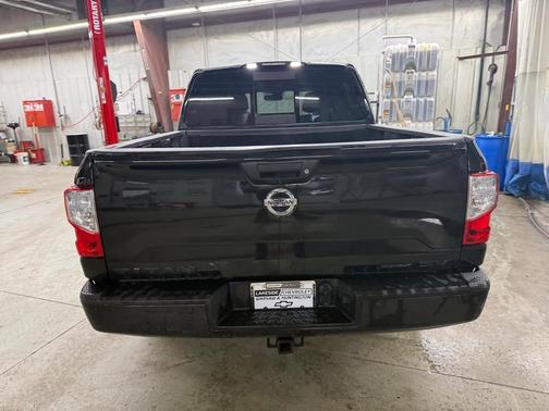 2018 Nissan Titan SV