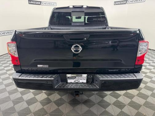2018 Nissan Titan SV