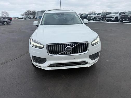 2020 Volvo XC90 T5 Momentum 7 Passenger