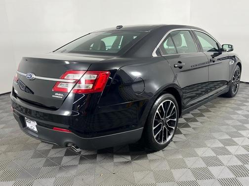 2018 Ford Taurus SEL