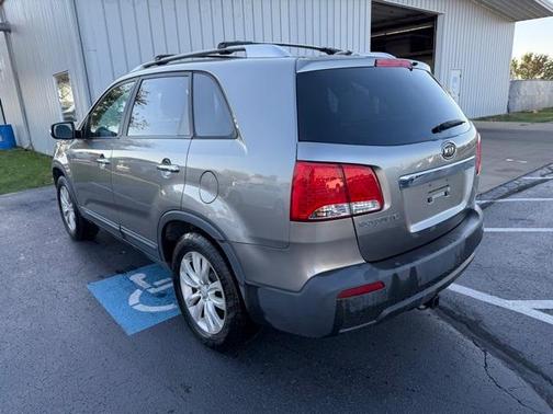 2011 Kia Sorento LX