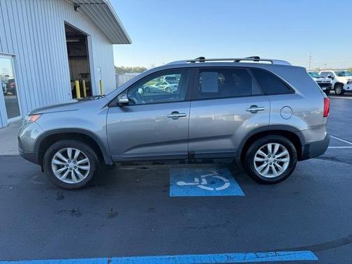 2011 Kia Sorento LX
