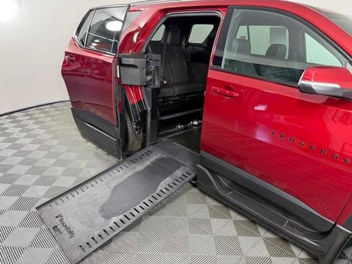 2023 Chevrolet Traverse RS