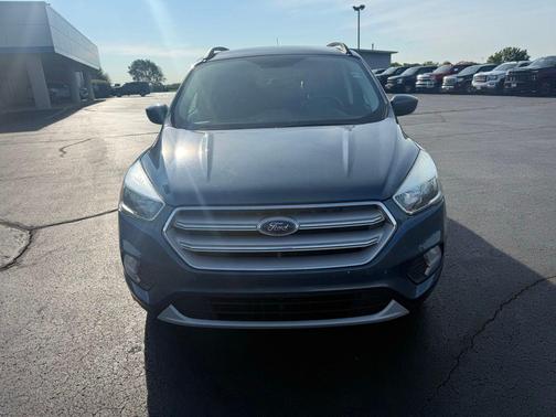 Blue Metallic 2018 Ford Escape SE
