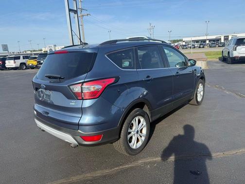 Blue Metallic 2018 Ford Escape SE