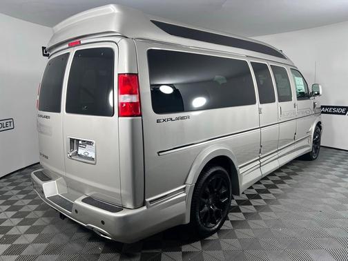 2025 Chevrolet Express 2500 Work Van