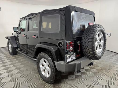 2013 Jeep Wrangler Unlimited Sahara