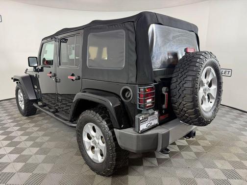 2013 Jeep Wrangler Unlimited Sahara